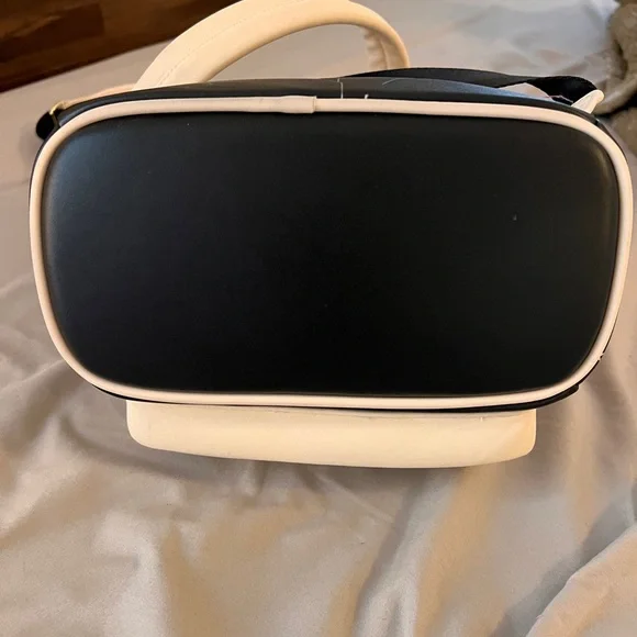 Loungefly Harry Potter Hedwig Mini Backpack - Picture 3 of 8